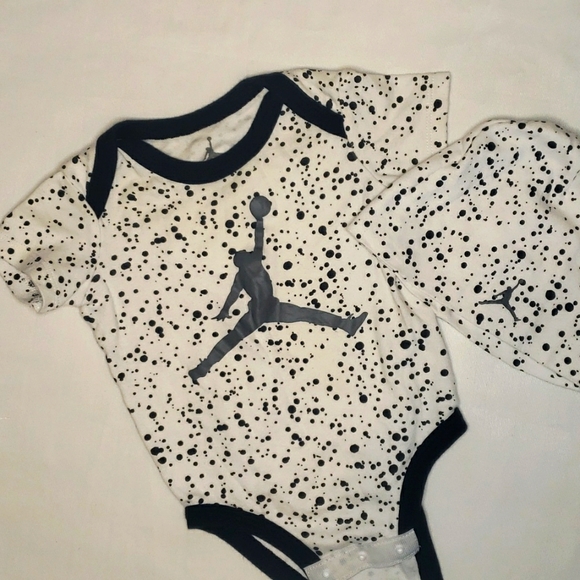 5/$30 JORDAN onesie and hat splatter print set